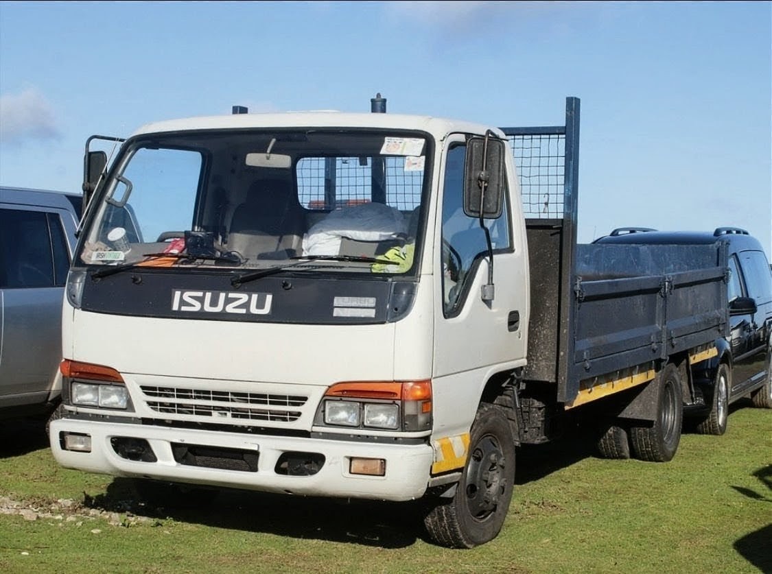 5 tonne Isuzu tipper truck on construction site